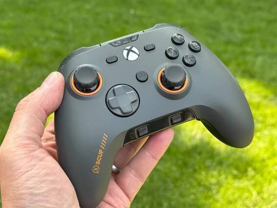 SCUF Valor Pro Review: A $99 Wired Xbox Controller with Pro-Level Features and Customization 1