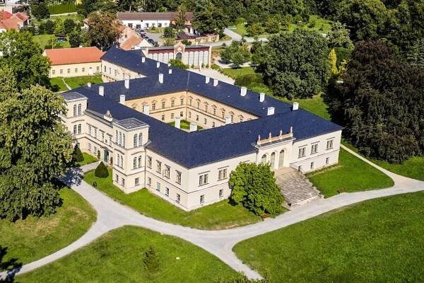 Zámek Čechy pod Kosířem | Hrady a zámky | Stezka hradů a zámků
