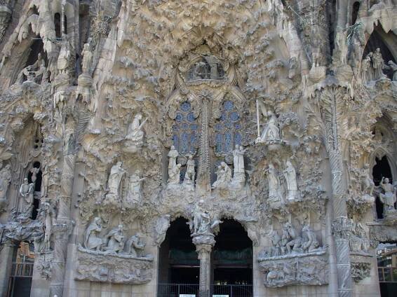 Gaud­í. Sagrada Familia.