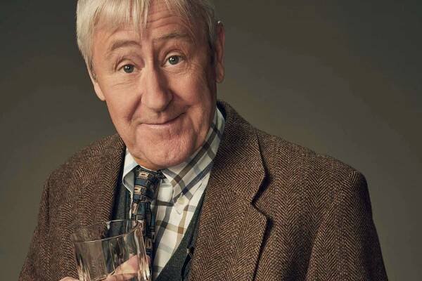 30-facts-about-nicholas-lyndhurst
