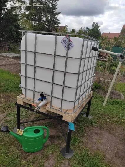 IBC KONTEJNER s PODSTAVCEM cena 5.000-Kč PROSTĚJOV