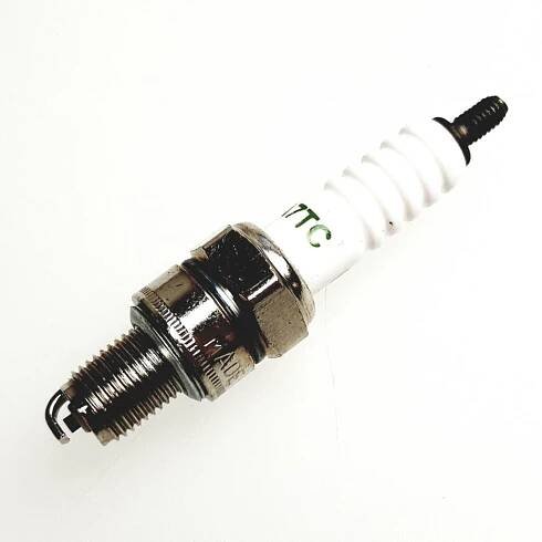 R/B 900165 Spark Plug A7TC (C7HSA)