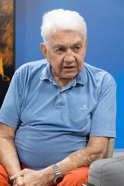 Jiří Krampol na pokraji smrti? Nic mi není. Už mě ty žvásty se*ou! vzkazuje herec
