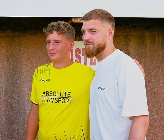 OBRAZEM: Jindřich Staněk přišel besedovat mezi mladé fotbalové gólmany