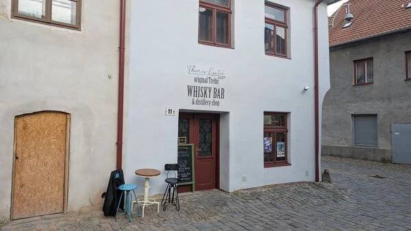 Thomas•Dyntar original Trebic whisky bar foto 6
