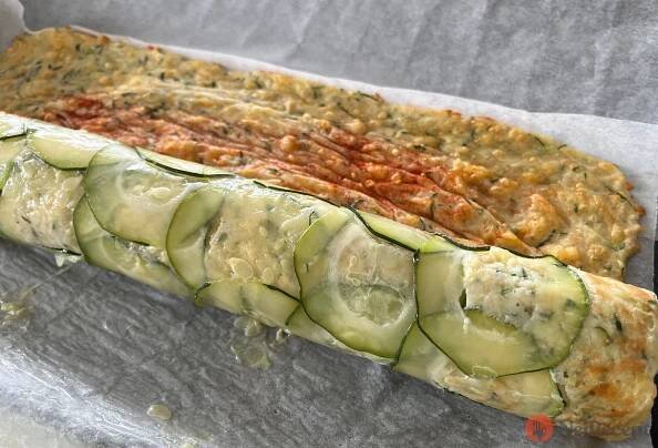 Perfektní slaná cuketová roláda se sýrem podle mého receptu. Vaši hosté si jistě řeknou o recept. | NejRecept.cz