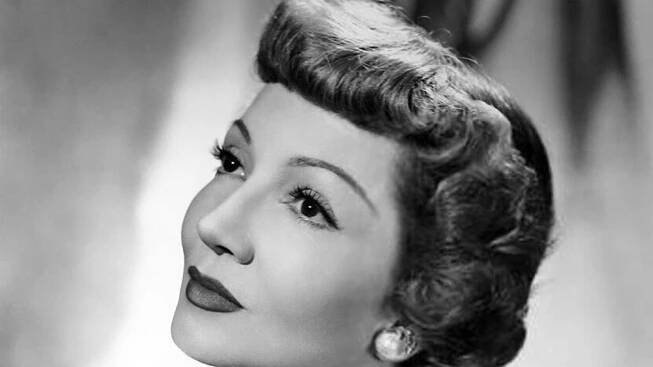 Bizarní soukromí hollywoodské krásky Claudette Colbert: Bydlela s matkou, která jí zakazovala styk s manželem – Lifee.cz