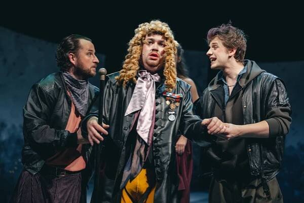 Jiří Panzer jako Fabian, Viktor Javořík jako Malvolio a František Beleš jako Tobiáš Brock