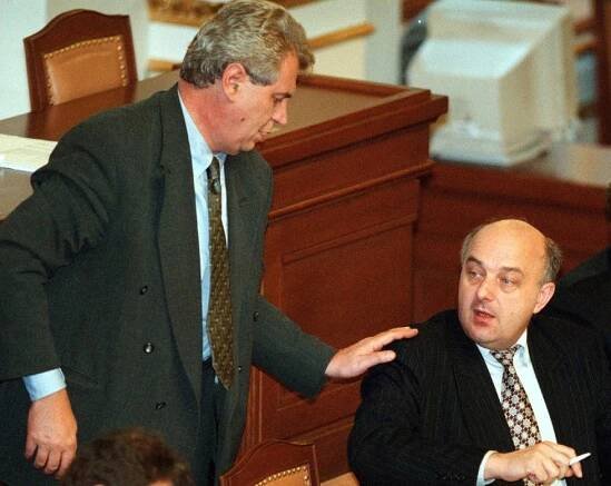 Zemřel exministr financí Svoboda (†68). Člen Zemanova kabinetu seděl ve vězení