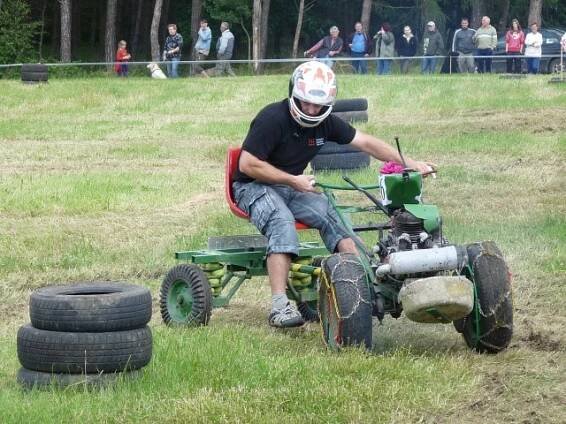 Desátá Těškovská traktoriáda opět na Rokycansku - Plzeňský rozhled