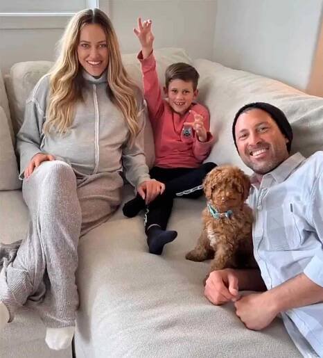 https://www.instagram.com/p/Cq-_lmcp1Jb/. Peta Murgatroyd/Instagram
