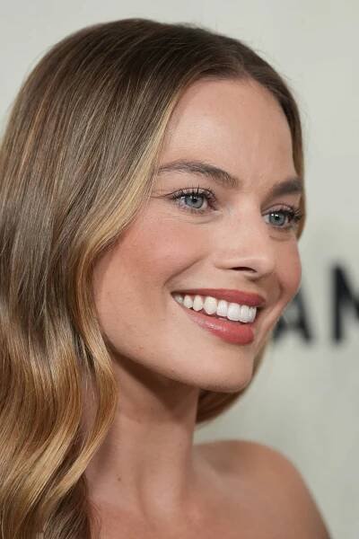 Margot Robbie