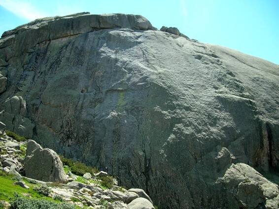 “Keka” y Artifo en la norte del Yelmo – Cuaderno de Escaladas