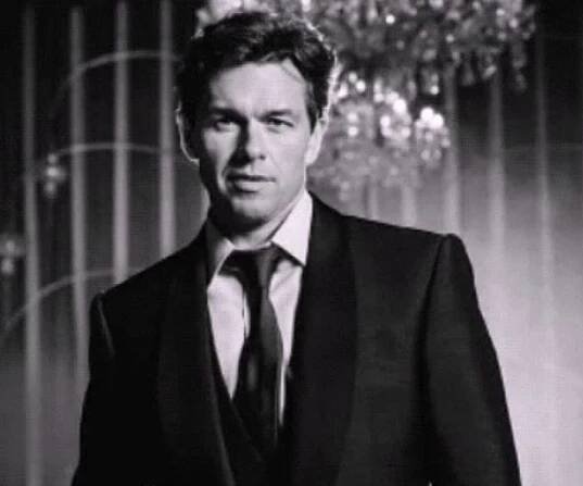 Julian Ovenden Biography - Facts, Childhood, Family Life, Achievements