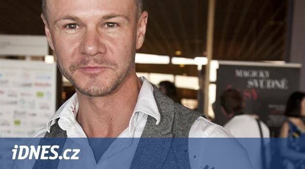 Zpěvák Braňo Polák přišel v košili od krve, Vojtková se chlubila synem - iDNES.cz