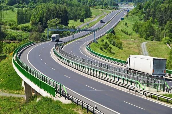 Ceny dálničních známek se v roce 2025 mění - AZ-pneu