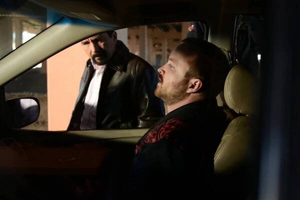 Perníkový táta - To'hajiilee - Z filmu - Steven Michael Quezada, Aaron Paul