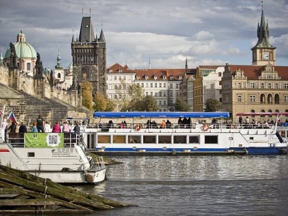 Praha má víc obyvatel, než uvádějí oficiální statistiky. O čtvrt milionu