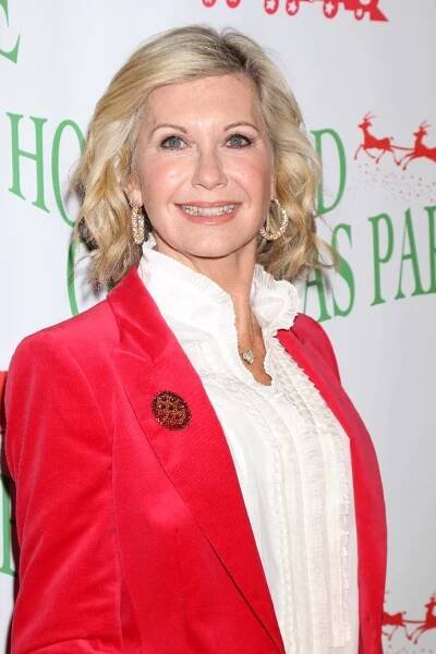 FOTO: Herečka Olivia Newton-John se dlouhou dobu potýkala s rakovinou. – stránka 7