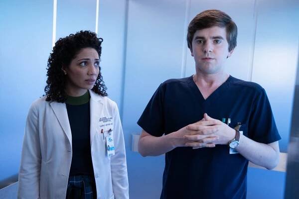 Dobrý doktor - Zlomenina - Z filmu - Jasika Nicole, Freddie Highmore