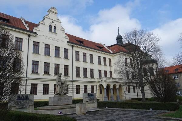 Gymnázium Benešov