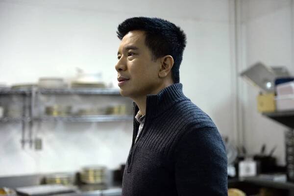 seržant Drew Wu (Reggie Lee)