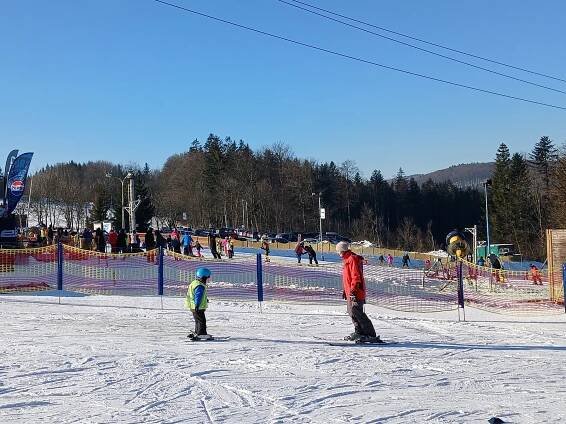 Čekání skončilo. Sjezdovky se rozjely v Hostýnkách, Chřibech i v Beskydech