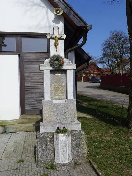 Fotogalerie • Památník obětem 1. světové války (Denkmal, Gedenkstätte) • Mapy.com