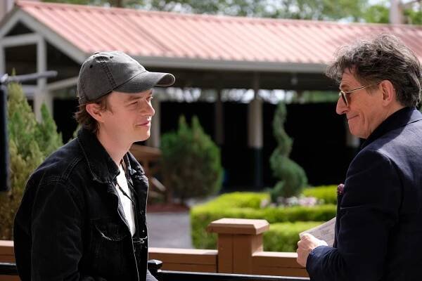 Nula nula nula - Il carico - Z filmu - Dane DeHaan, Gabriel Byrne