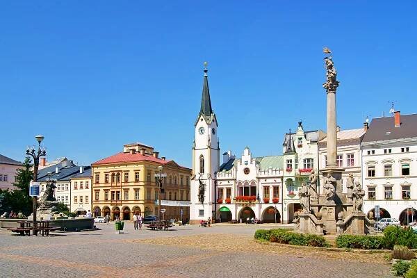 Soubor:Trutnov, Krakonošovo náměstí.jpg – Wikipedie
