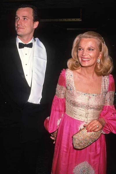 American actors Nick Cassavetes and his mother, Gena Rowlands, attend the 46th annual Golden Globe Awards at the Beverly Hilton Hotel, Beverly Hills, California, January 28, 1989. 