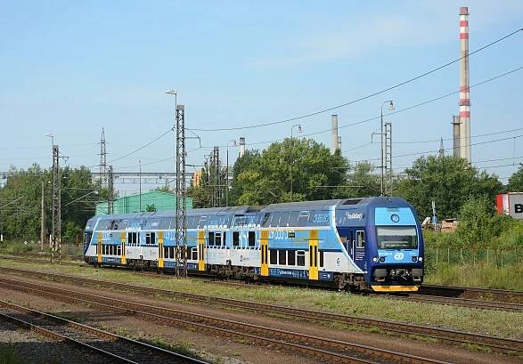 File:471 081 CZ-CD Ostrava hlavni nadrazi.jpg