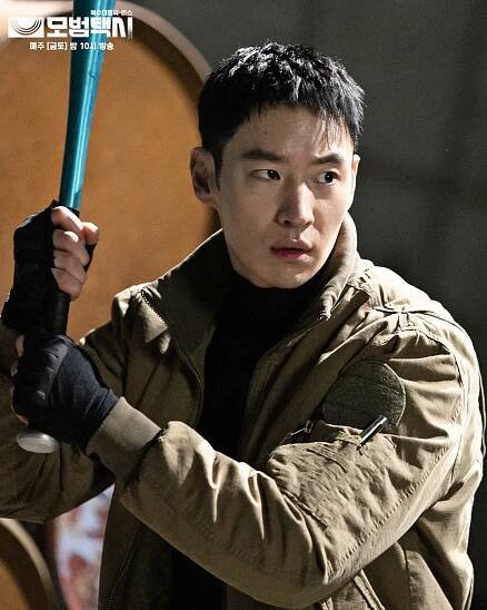 Lee Je Hoon v Taxi Driver natáčal aj tie najnáročnejšie akčné scény úplne sám, no potešil by sa pokračovaniu? - Asianstyle