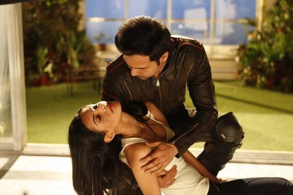 Mr. X - Z filmu - Emraan Hashmi, Amyra Dastur