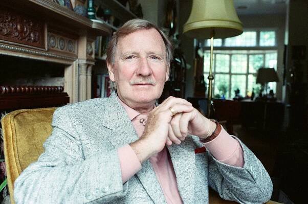 Hvězda Harryho Pottera zesnula: Leslie Phillips (†98) propůjčil hlas jednomu důležitému předmětu!
