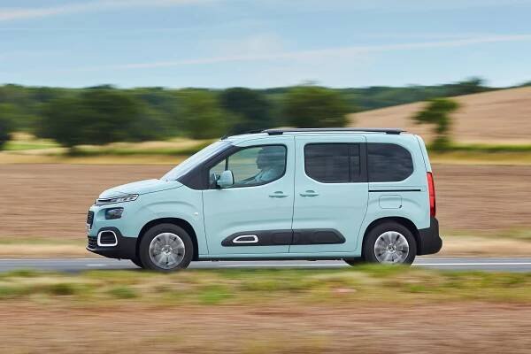 Citroen Berlingo MPV Review: Driving Side 