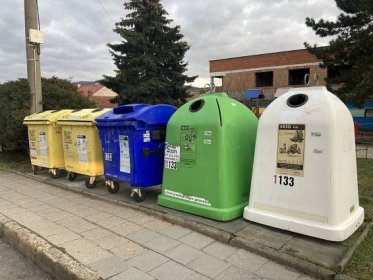 Fotogalerie • Kontejnery na tříděný odpad (Kontejnery na tříděný odpad) • Mapy.cz