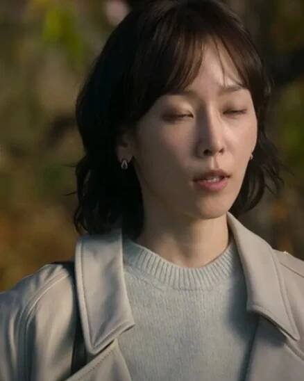 Seo Hyun-jin The Trunk No In-ji White Leather Long Coat