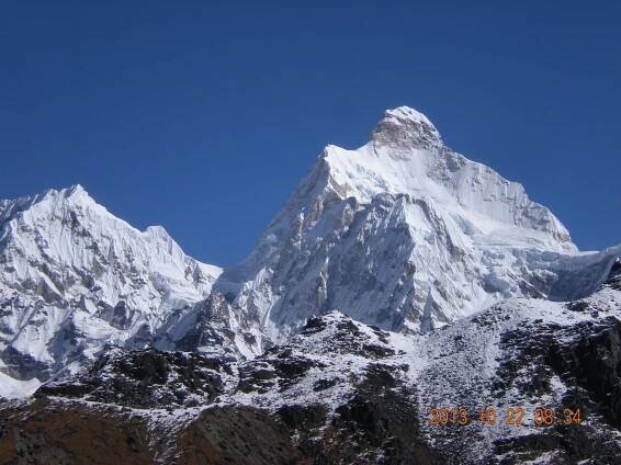 Kanchenjunga Round Trekking with Heli