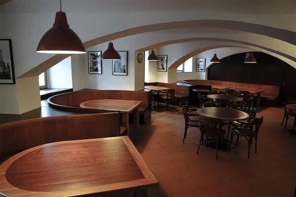 O nás | První doubravnická restaurace