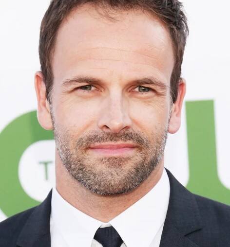 Jonny Lee Miller Signs With UTA