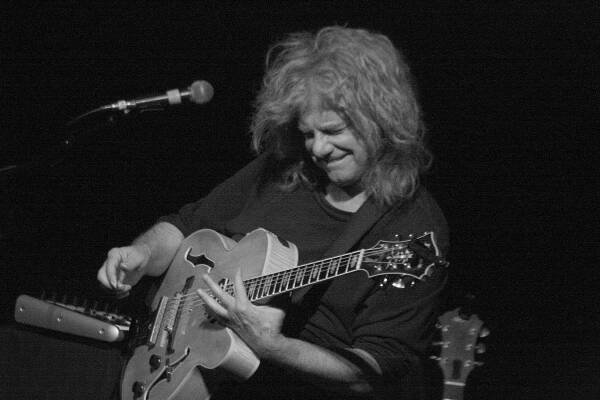 Pat Metheny Side-Eye - kulturní magazín Uni