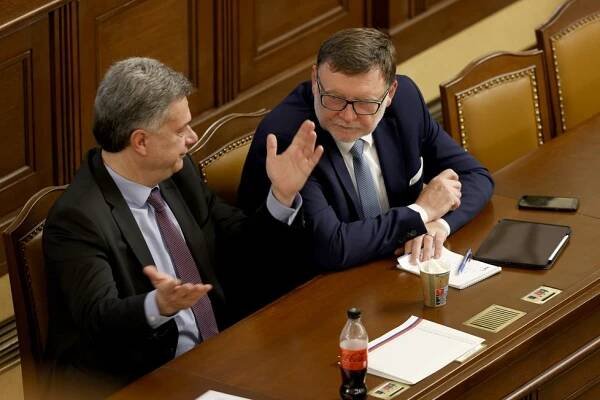 Blažek a miliarda od gaunera: O bitcoinech kromě Stanjury věděl i Fiala!