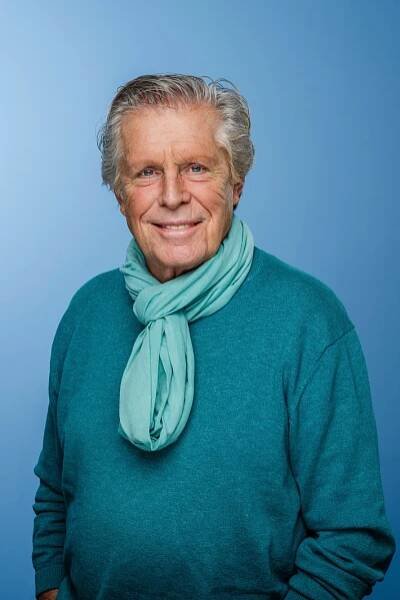 Sigmar Solbach: "Kraft zur Veränderung schöpfen" / Indem der Schauspieler sein Leben aufschrieb, stellte er fest, dass auch scheinbar negative Erlebnisse positive Wirkungen haben