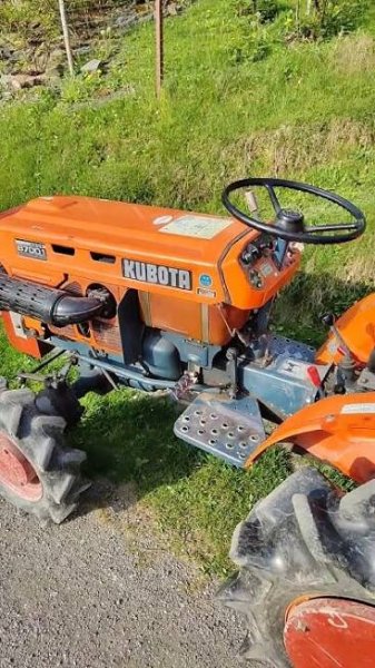 Kubota B7001 traktor