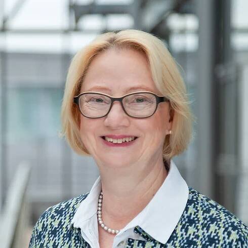 Dr. Britta Wlotzka