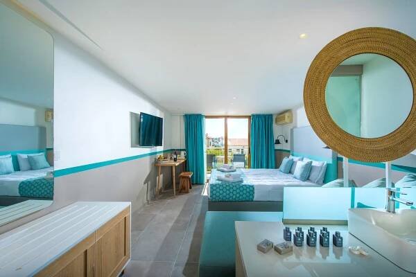 Postel nebo postele na pokoji v ubytování Solimar Turquoise - Adults Only