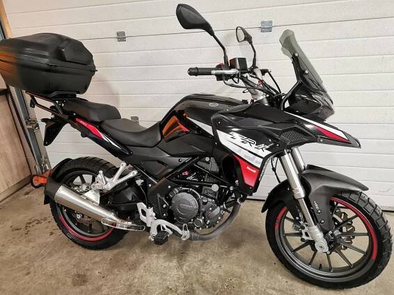 Benelli TRK 251