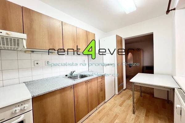 Milovice Mladá, ul. Braniborská, byt 1+1, 29 m2 s balkonem, zařízený / nezařízený | Reality.iDNES.cz 