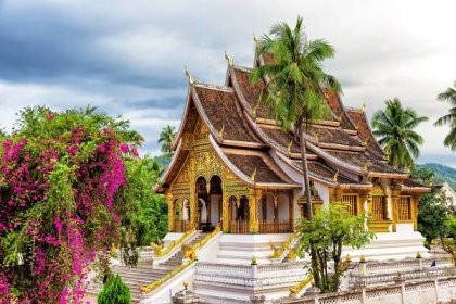 chrám wat xieng tanga, luang pra bang, laos - laos - stock snímky, obrázky a fotky